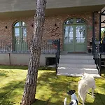 Kumkat Hotel