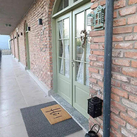 Hotel Kumkat *