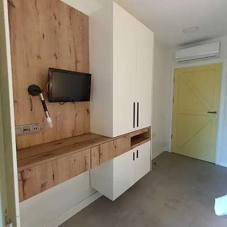 Kumkat Hotel *