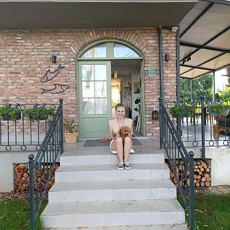 Kumkat Hotel